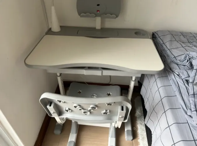 MESA + CADEIRA PARA ESTUDO E DESENHO - B190GY