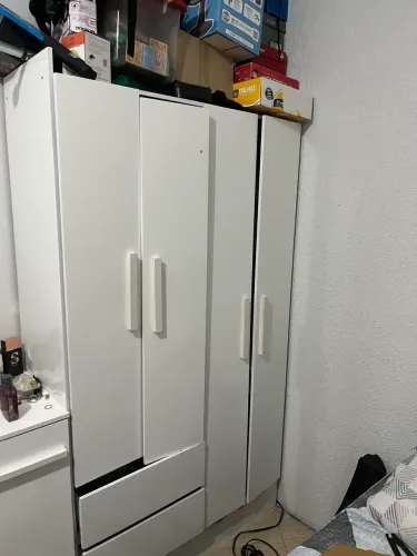 Doação guarda roupas solteiro 
