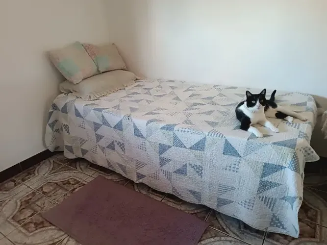 Cama box solteiro com auxiliar e colchão extra