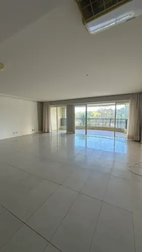 SUPER OPORTUNIDADE na Barra da Tijuca, região Golf  4 suítes, 330 m², R$ 4,4 milhões