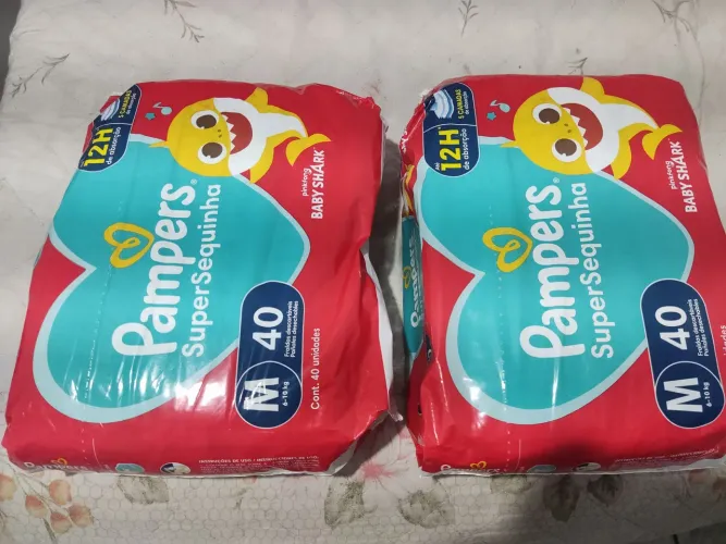 Fralda Pampers M com 40