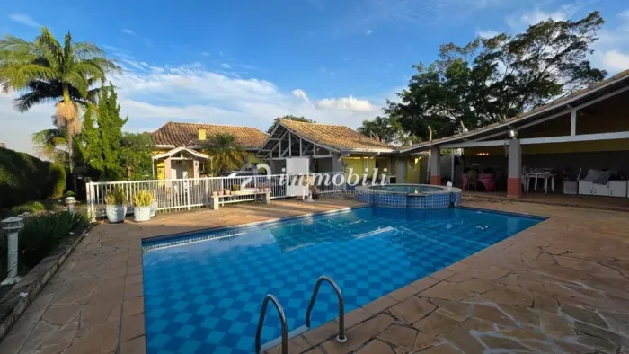 Casa à venda na Granja Viana, com 3 suítes, com 325.95 m², Condominio Mirante da Granja