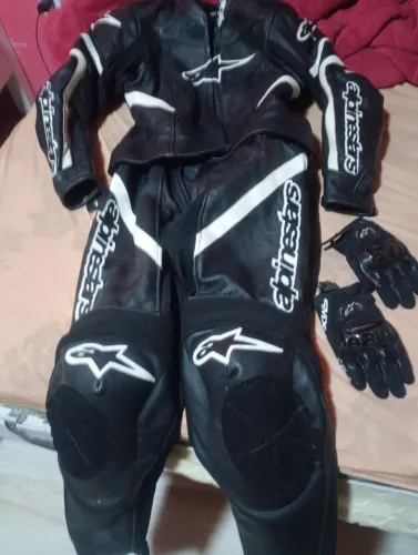 macacão de motociclista feminino 