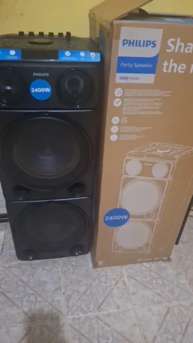 Caixa de som Philips semi nova 
