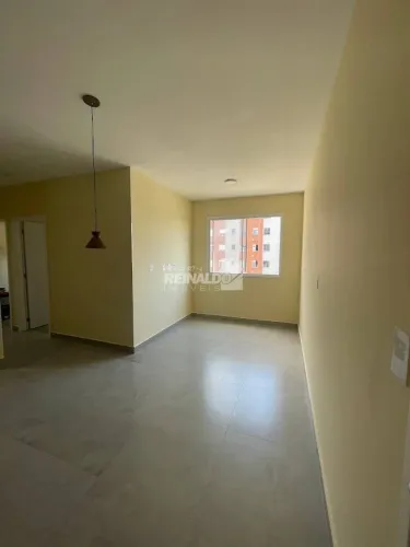 Apartamento com 2 dormitórios para alugar, 52 m² por R$ 2.104,86/mês - Villaggio Fosuzzi -