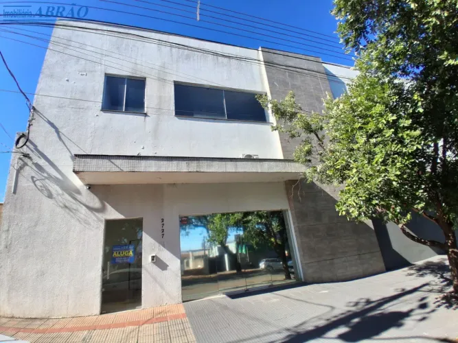 Sala em Sobreloja para alugar em Parque da Gávea, Maringá-PR