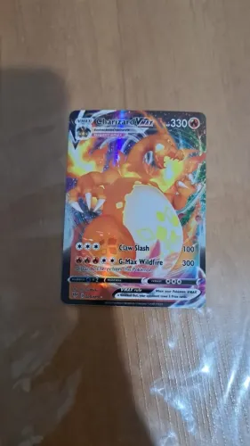 Figurinha Pokémon Vmax Charizard