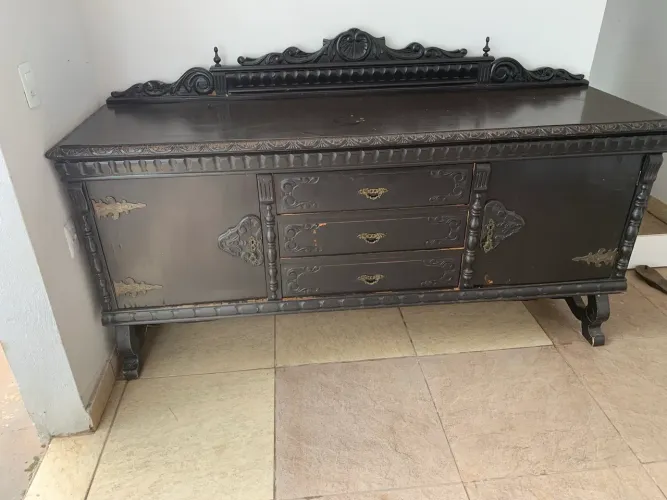 Buffet antigo estilo Manuelino português (aberto a ofertas)