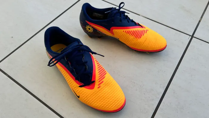 Chuteira Nike Phantom 