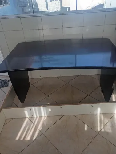 Vendo mesa .