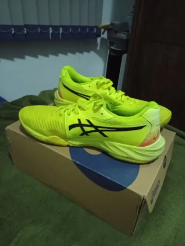 Vendo: Asics Netburner Ballistic FF tamanho 41 ( usado )
