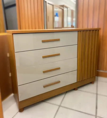CÔMODA RIPADA / FRETE GRÁTIS para BH e MONTAGEM 