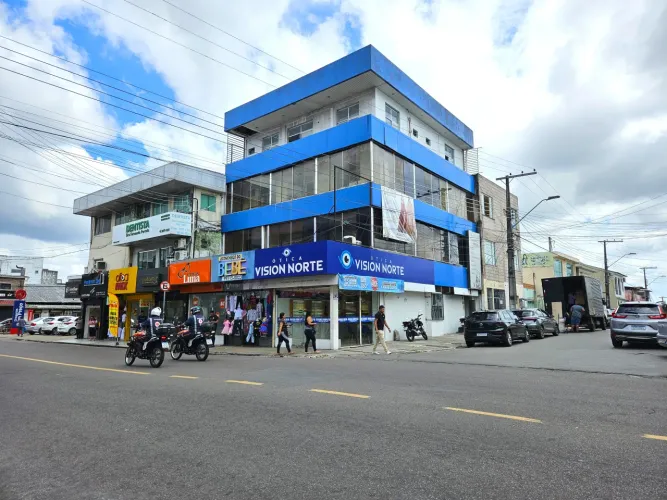 Aluga-se Salão de beleza Sala de estética Avenida J Alvorada 140m² Manaus-AM