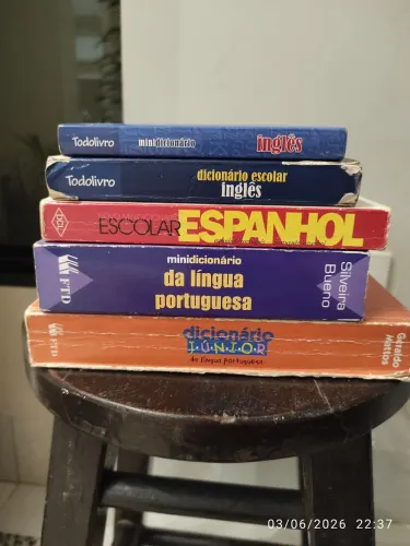 Dicionários