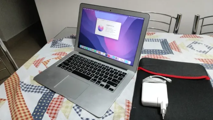 Macbook Air 13 2017 i5 1,8 Ghz 8 Gb Excelente - 02 Ciclos (Dura 8 Horas)