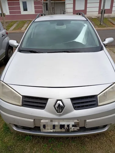 Renault Megane Grand Tour Dynam. Hi-flex 1.6 16V 2011