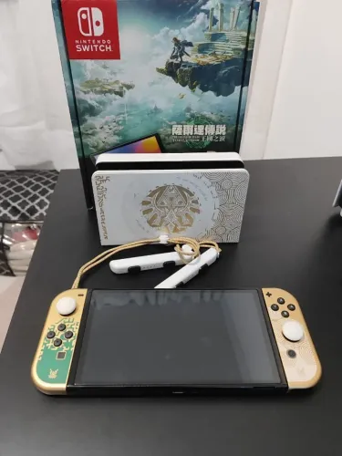 Nintendo Switch Oled Zelda Tear of Kingdom