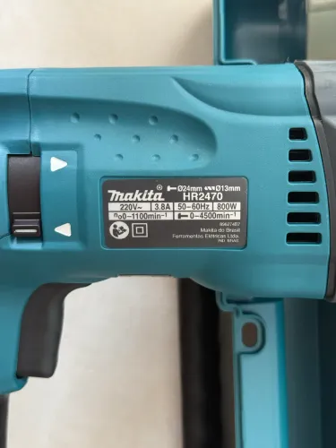 Martelete Combinado 24mm Makita HR2470 - Novo na Caixa!