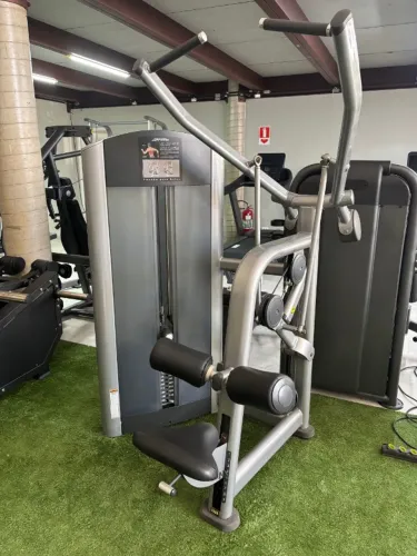 Equipamento de Musculação Pulldown Life Fitness
