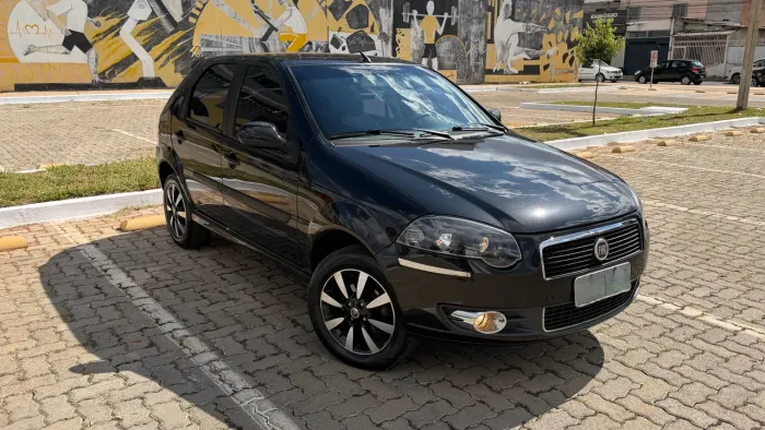 Fiat Palio Essence 1.6 Flex 16V 5P 2011