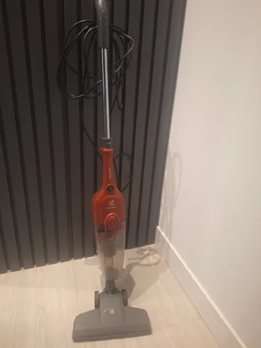 Vassoura Elétrica Electrolux Power Speed 1100W
