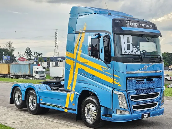 Volvo FH460 6X2 Globetrotter Teto Alto Automático Ano18 personalizado performance edition