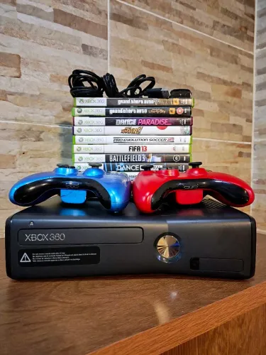 Xbox 360 Slim