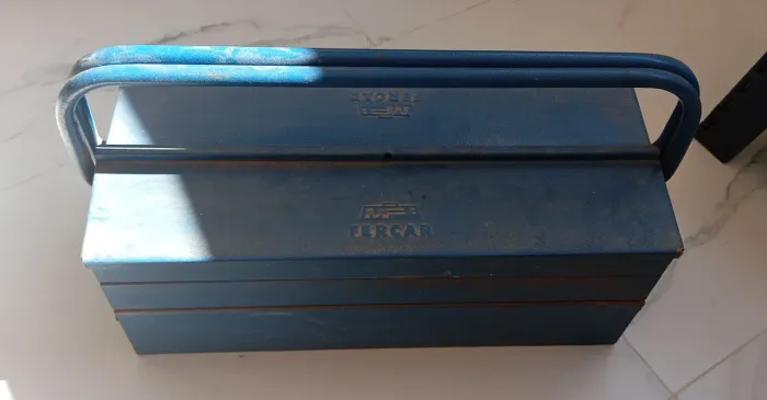 Caixa de ferramentas de metal Fercar