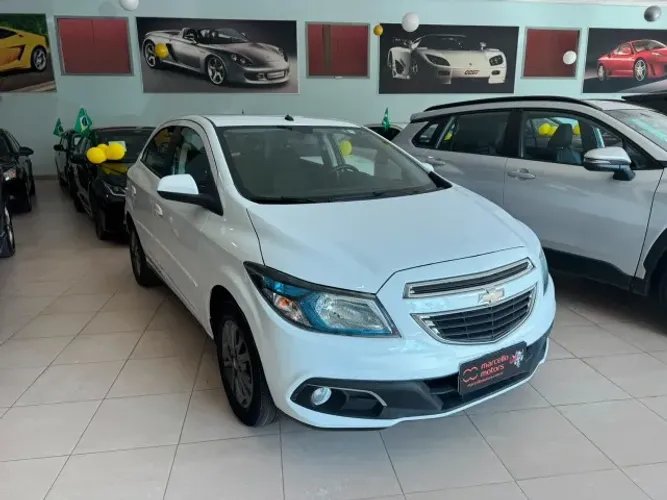Chevrolet Onix Hatch LTZ 1.4 8V Flex Power Aut. 4P 2014