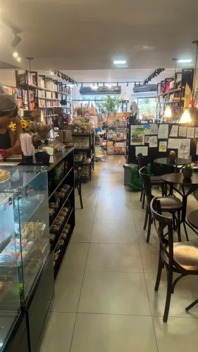Passo loja montada (Liv, Papelaria, decor, brinquedos e cafeteria),no Centro de Brumadinho