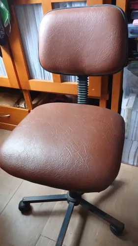 Cadeira escritorio couro