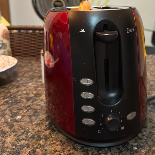Torradeira Oster de Aço Inox Vermelha - 127V