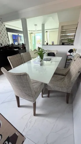 Mesa de Jantar Quadrada