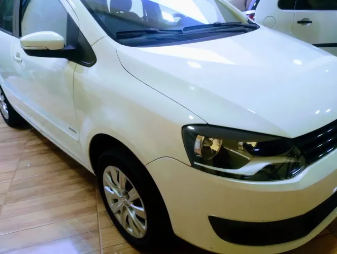 Volkswagen Fox 1.6 MI Total Flex 8V 5P 2013
