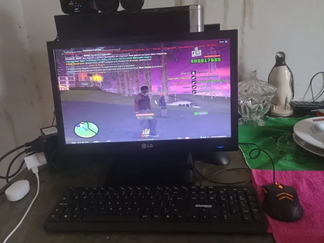 VENDO COMPUTADOR DE MESA COM ACESSÓRIOS