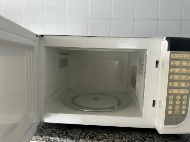 Microondas Eletrolux 31 litros