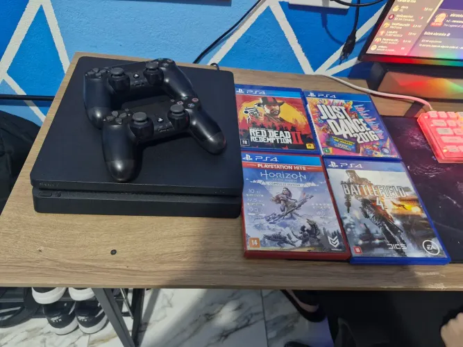 PlayStation 4 1T