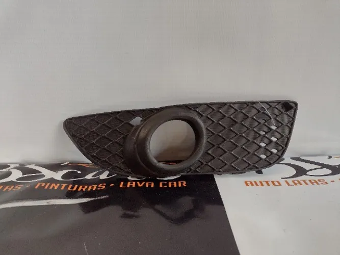 Grade farol de milha direita lancer 2011/2016
