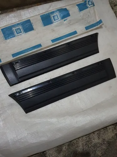 Monza 4p par frisos apliques portas novos originais gm