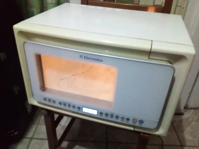 MICROONDAS ELETROLUX GRILL 30 LITROS 110V
