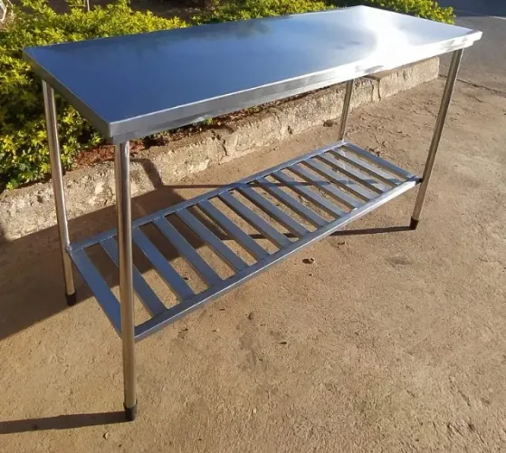 Mesa de Manipulação inox 1.50x0.55