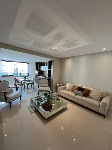 Vendo apt c/3 suítes no Horto Florestal