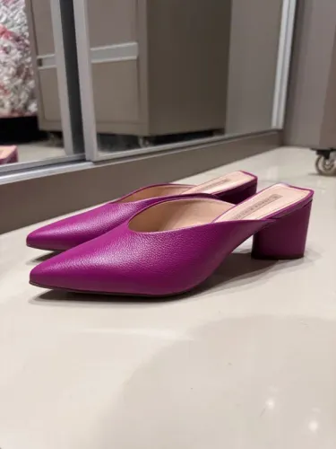 Tamanco em couro Salto Baixo Roxo