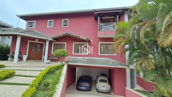Casa à venda e locação no Condomínio Golf Villge Granja Viana