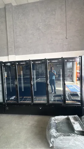 Auto serviço 5 portas extra frio 5 graus negativos Refrimate