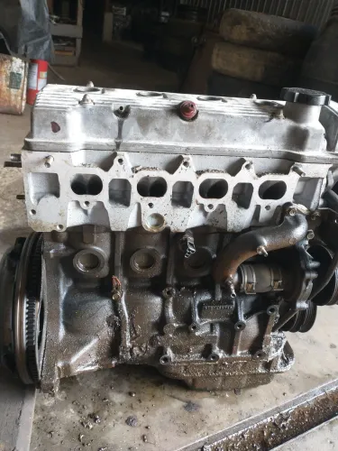 Motor parcial Toyota Corolla 2099/02 1.8 16v gasolina base de troca/ 3meses garantia
