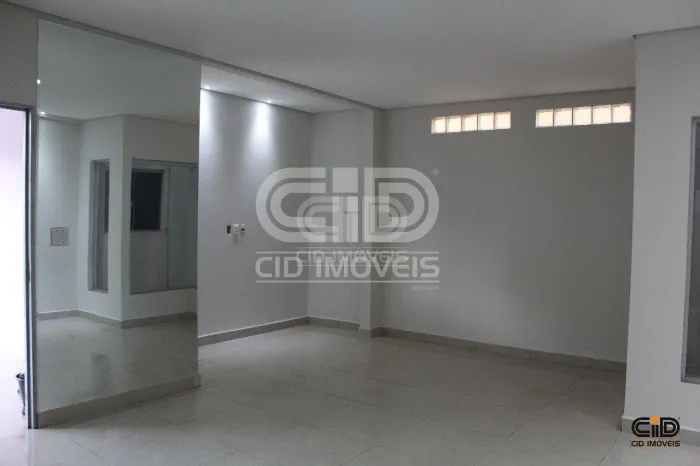 Casa multifamiliar no bairro Centro América