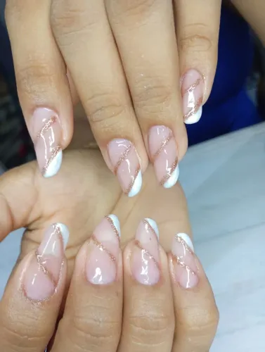 Alongamento de unha fibra de vidro