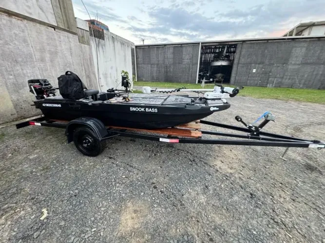 Barco Milha Boat em Polietileno 2024 - MOTOR MERCURY 15HP 