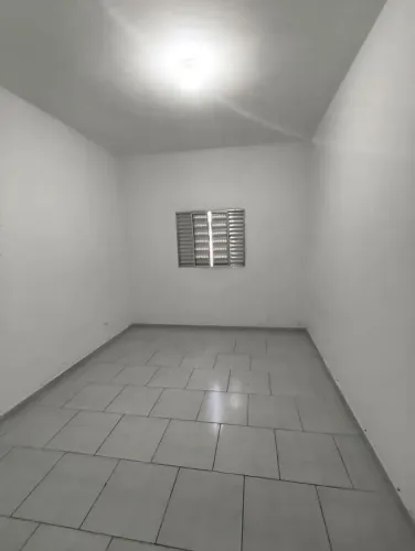 Casa em Condomínio com 1 Quarto(s) e 1 banheiro(s) para Alugar, 45 m² por R$ 1400 / Mês